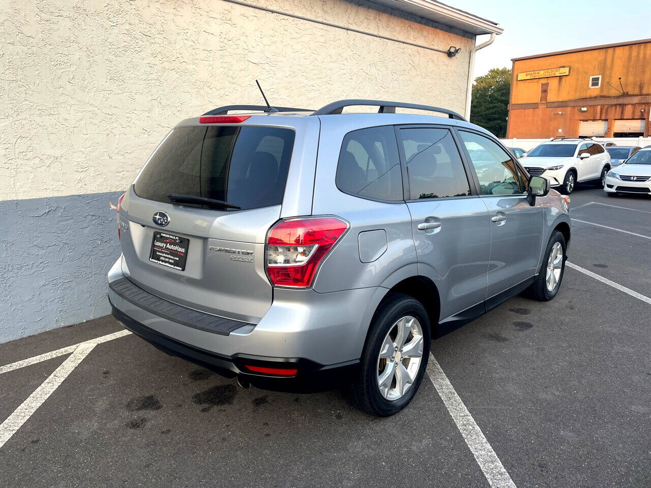 2015 Subaru Forester 2.5i Premium photo 3