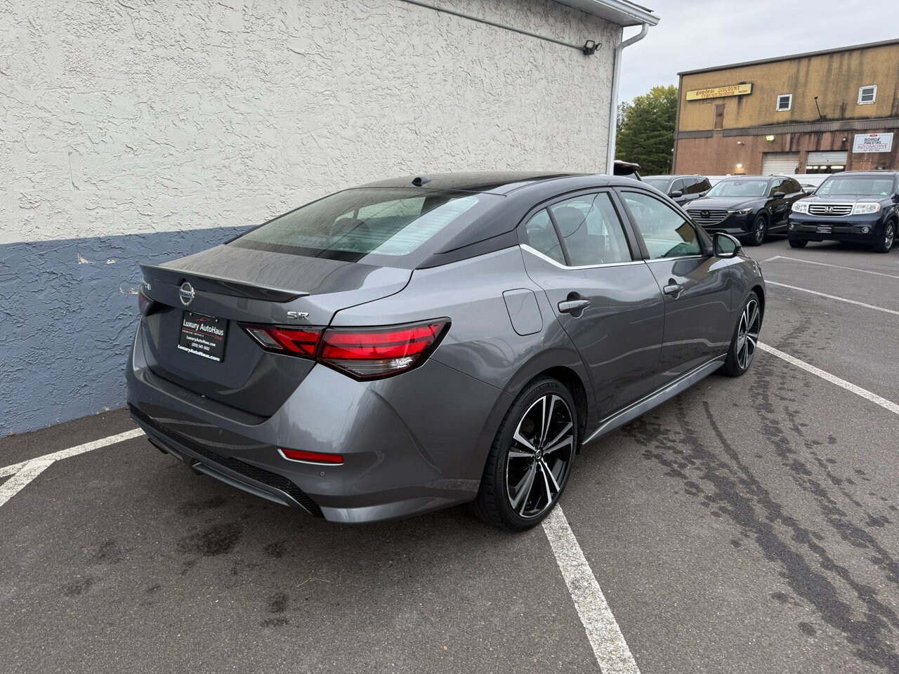 2021 Nissan Sentra SR photo 2