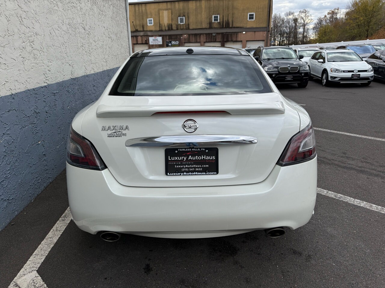 2014 Nissan Maxima SV photo 2