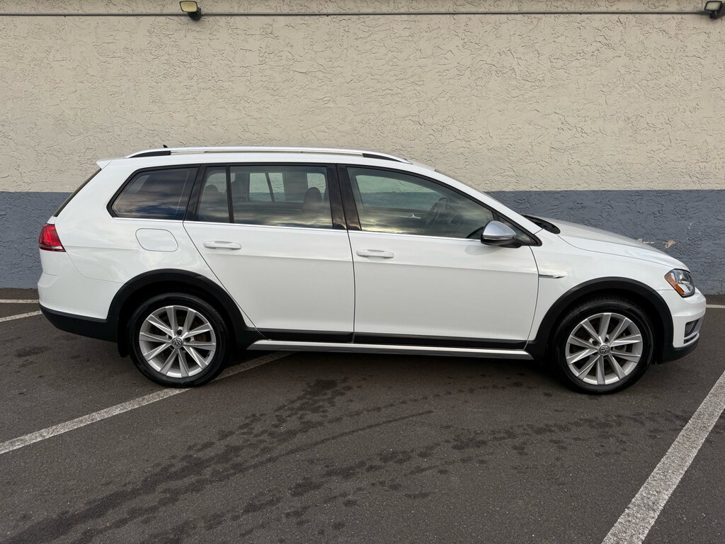 Used 2017 Volkswagen Golf Alltrack TSI Wagon