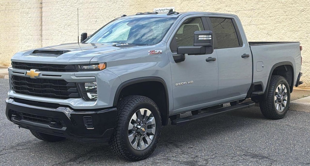 Used 2025 Chevrolet Silverado 2500 HD Custom Truck Crew Cab