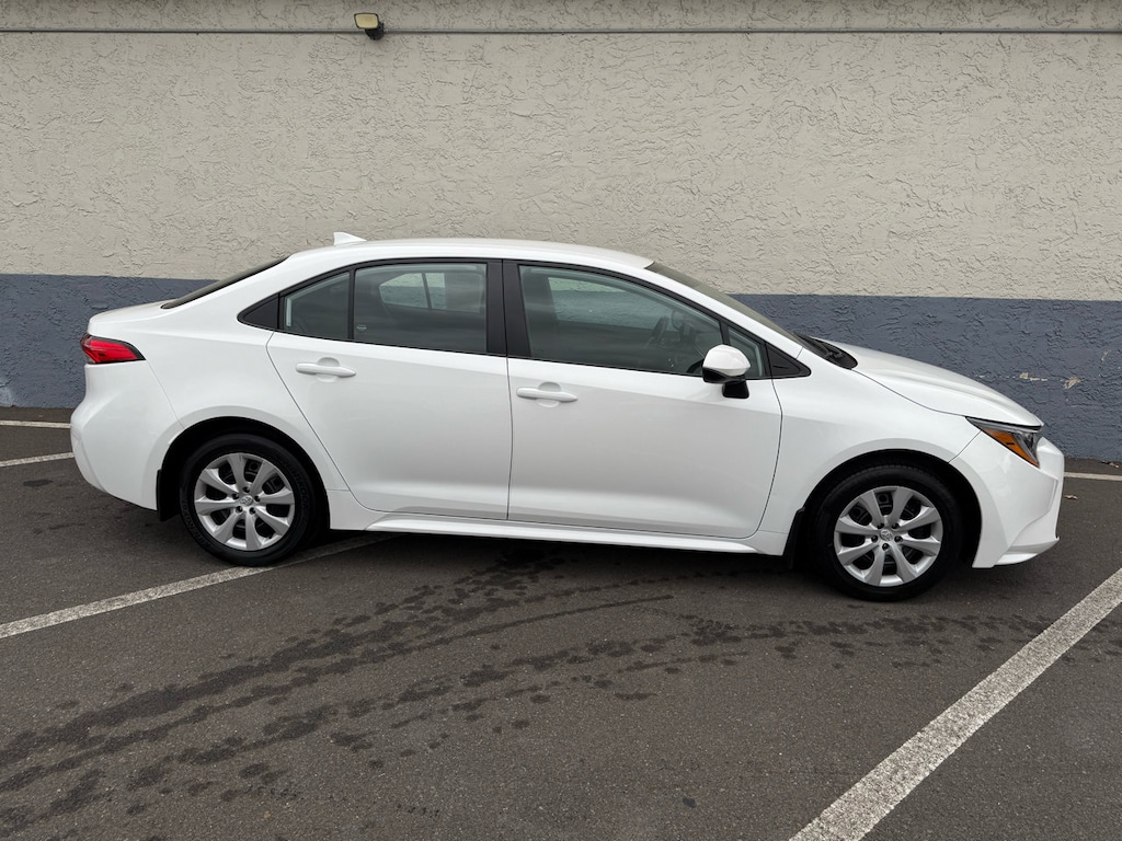 Used 2024 Toyota Corolla LE Sedan