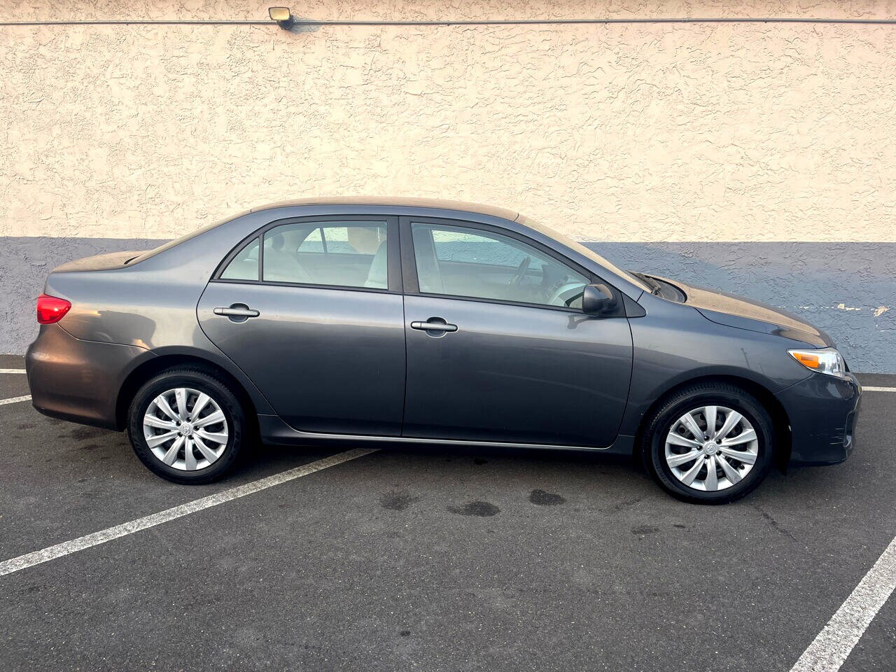 2012 Toyota Corolla photo 2