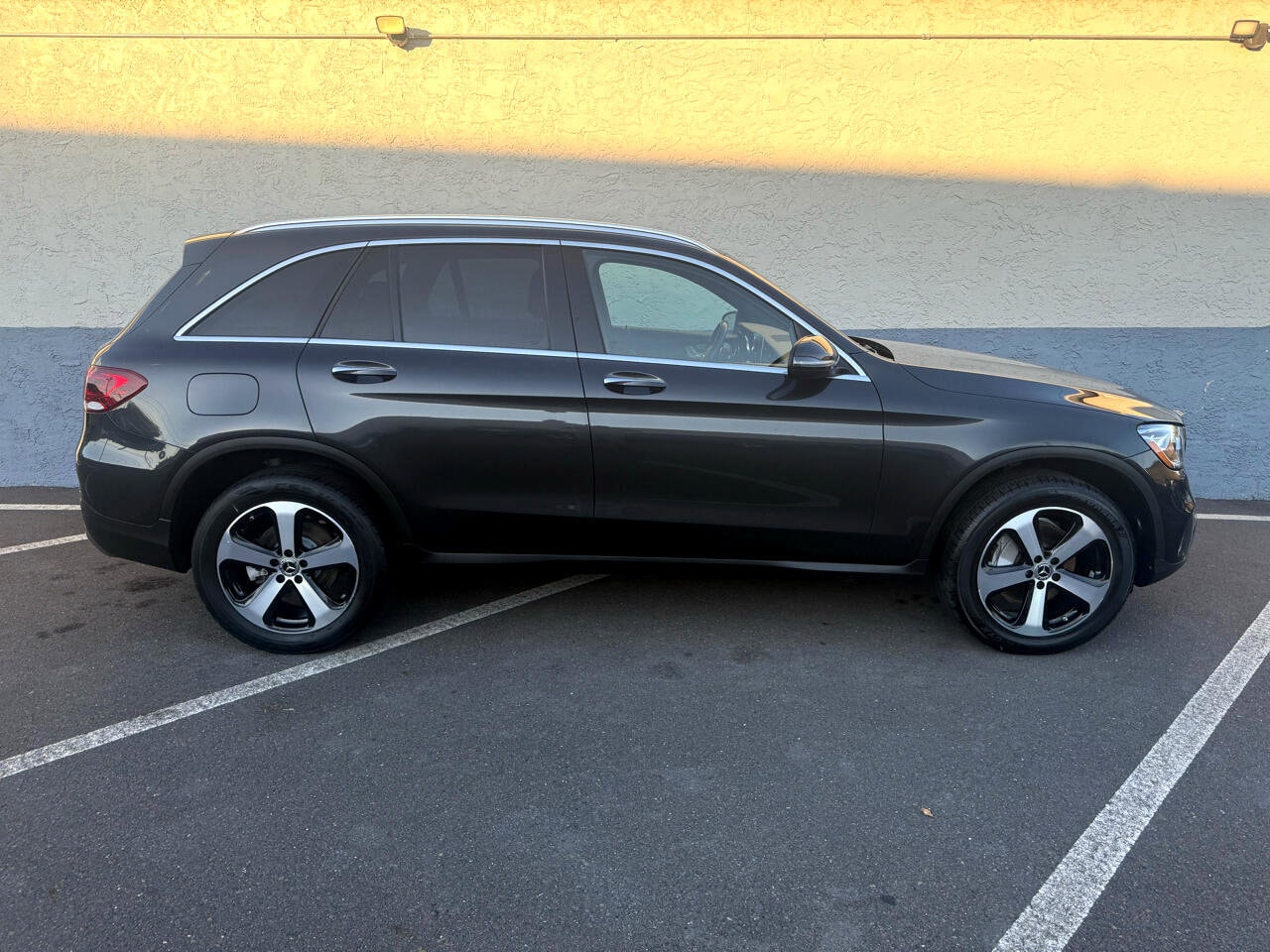 2020 Mercedes Benz GLC 300 4MATIC photo 2