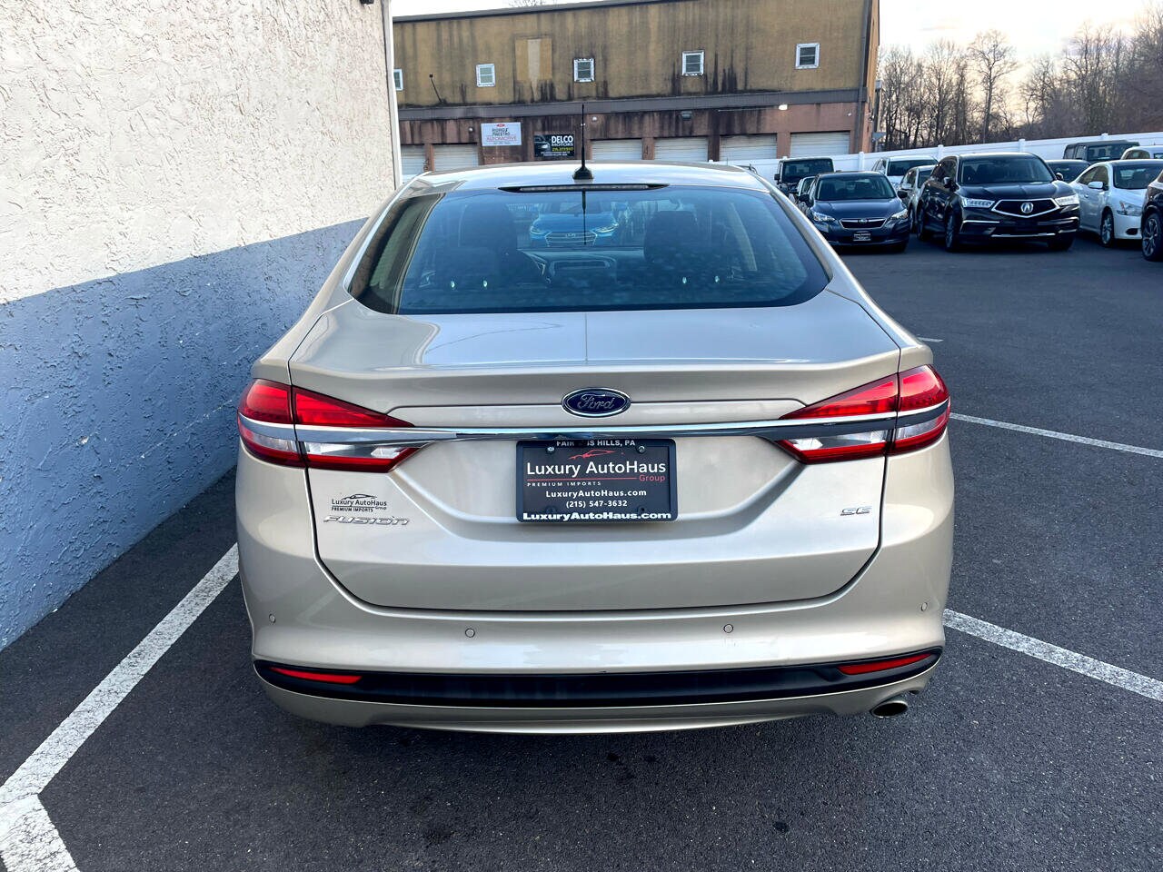 2017 Ford Fusion SE photo 4