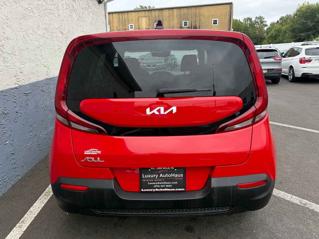 Used 2022 Kia Soul LX Hatchback