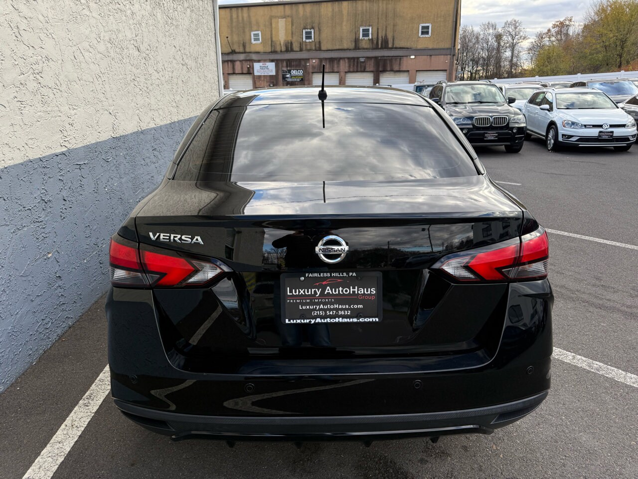 2021 Nissan Versa 1.6 S photo 2