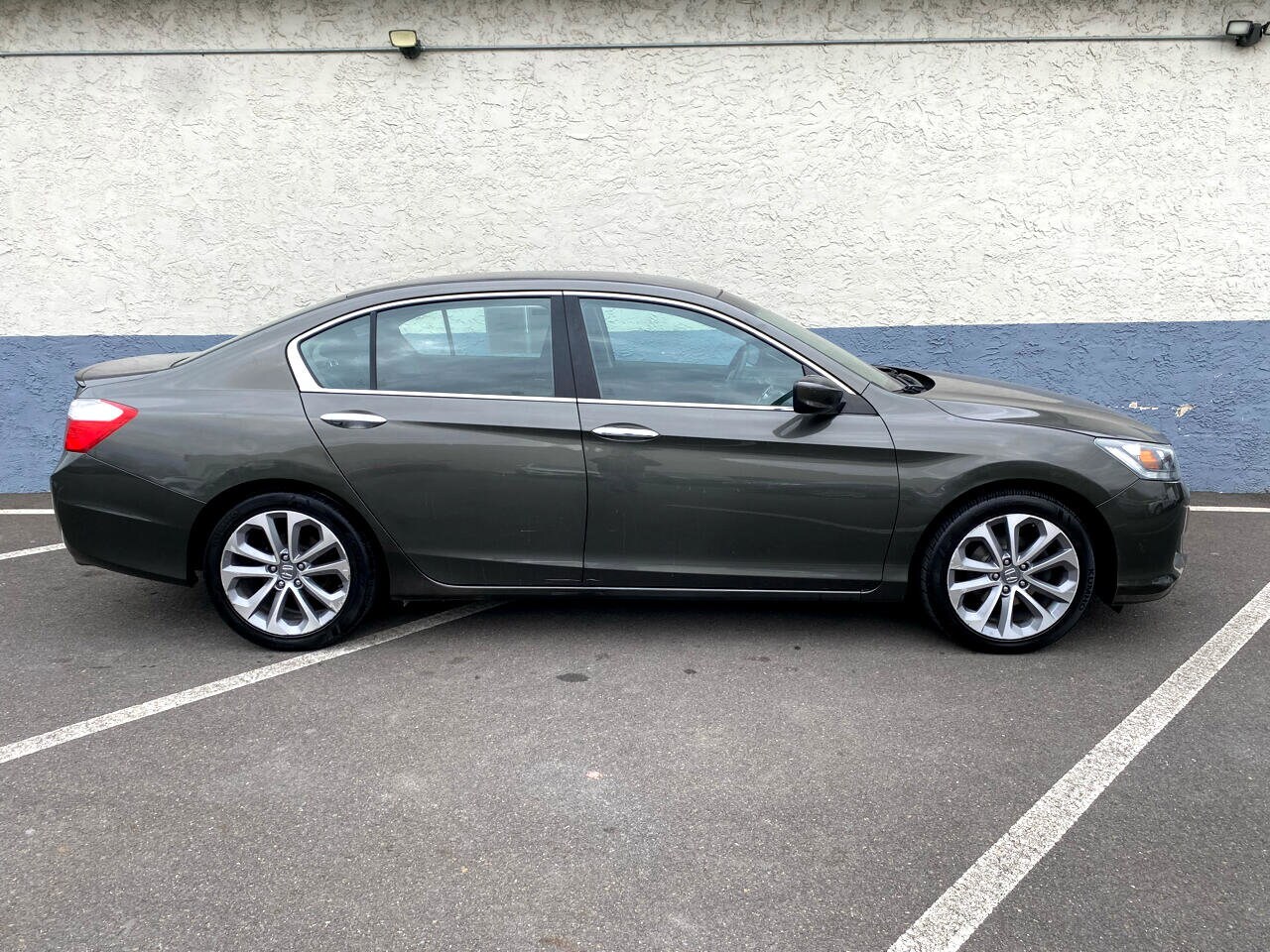 2013 Honda Accord Sport photo 2