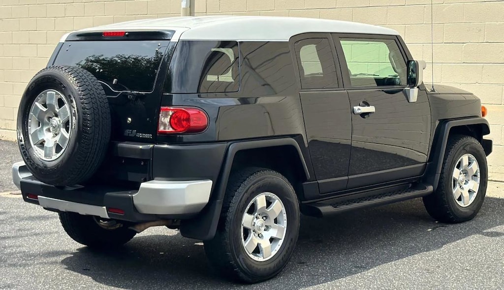 Used 2007 Toyota FJ Cruiser Base SUV