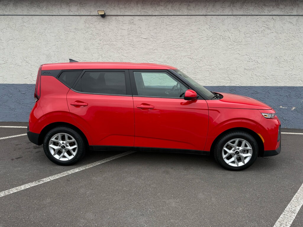 Used 2022 Kia Soul LX Hatchback
