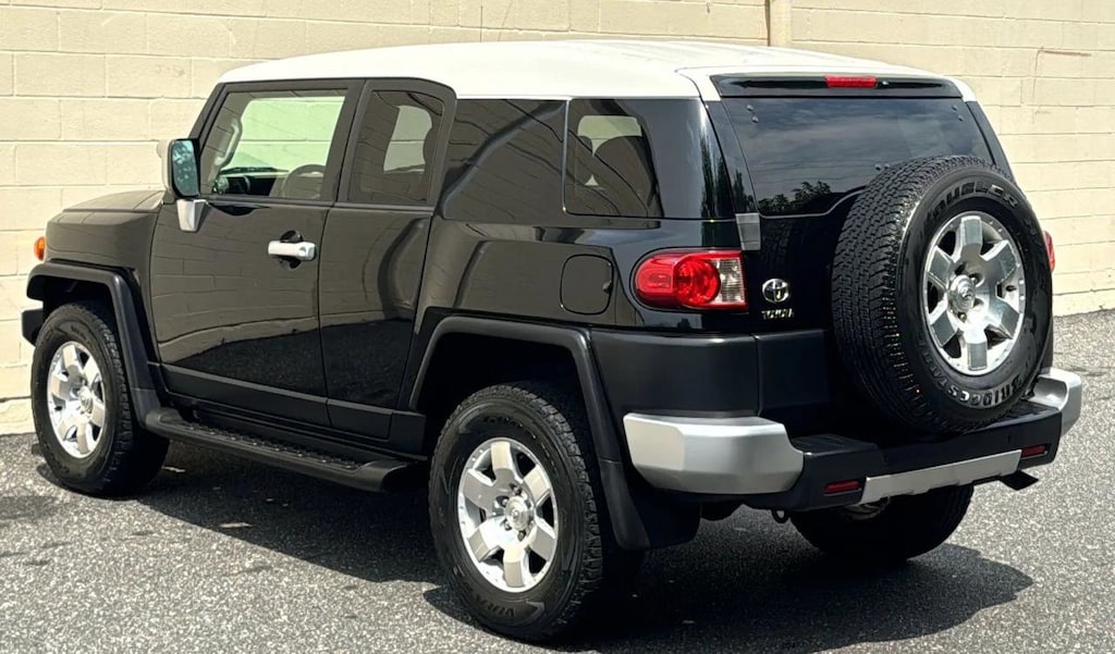 Used 2007 Toyota FJ Cruiser Base SUV