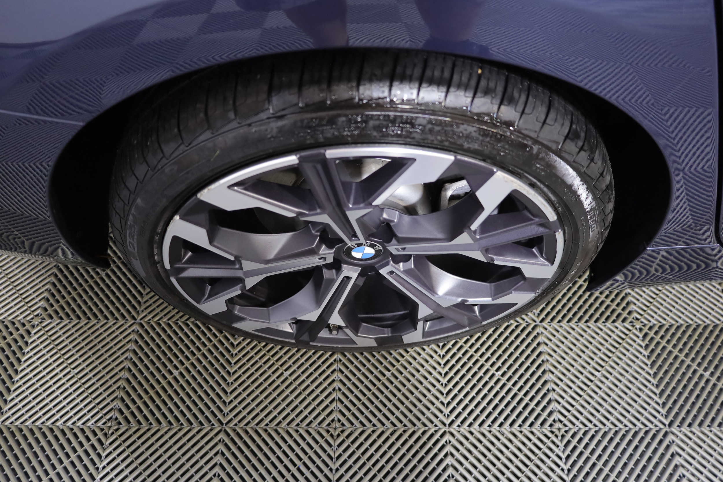 2025 BMW 3 Series 330i - Photo 40