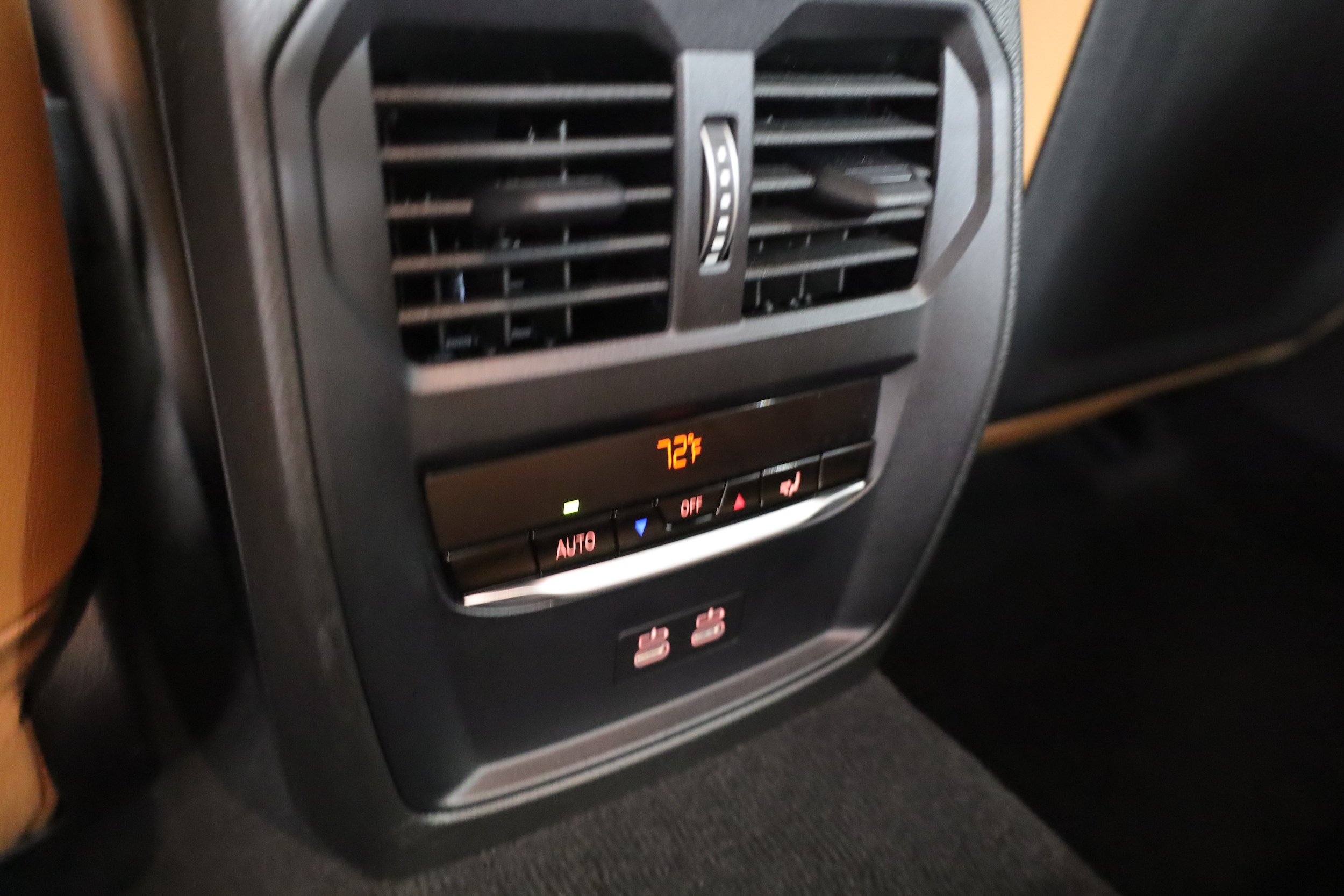 2025 BMW 3 Series 330i - Photo 27