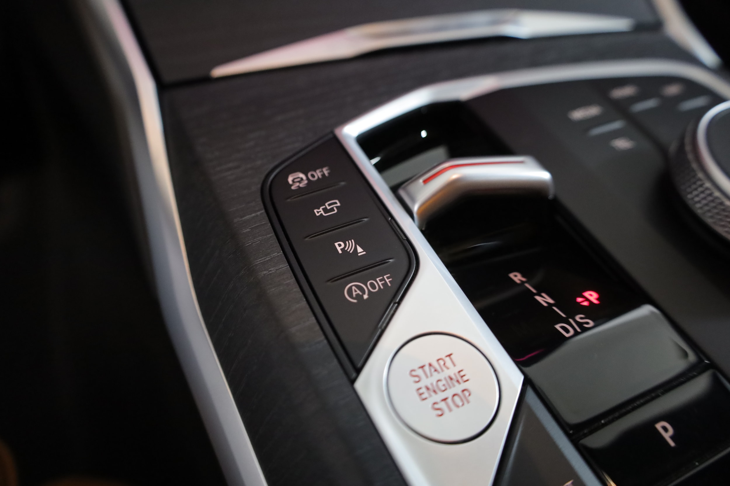 2025 BMW 3 Series 330i - Photo 22