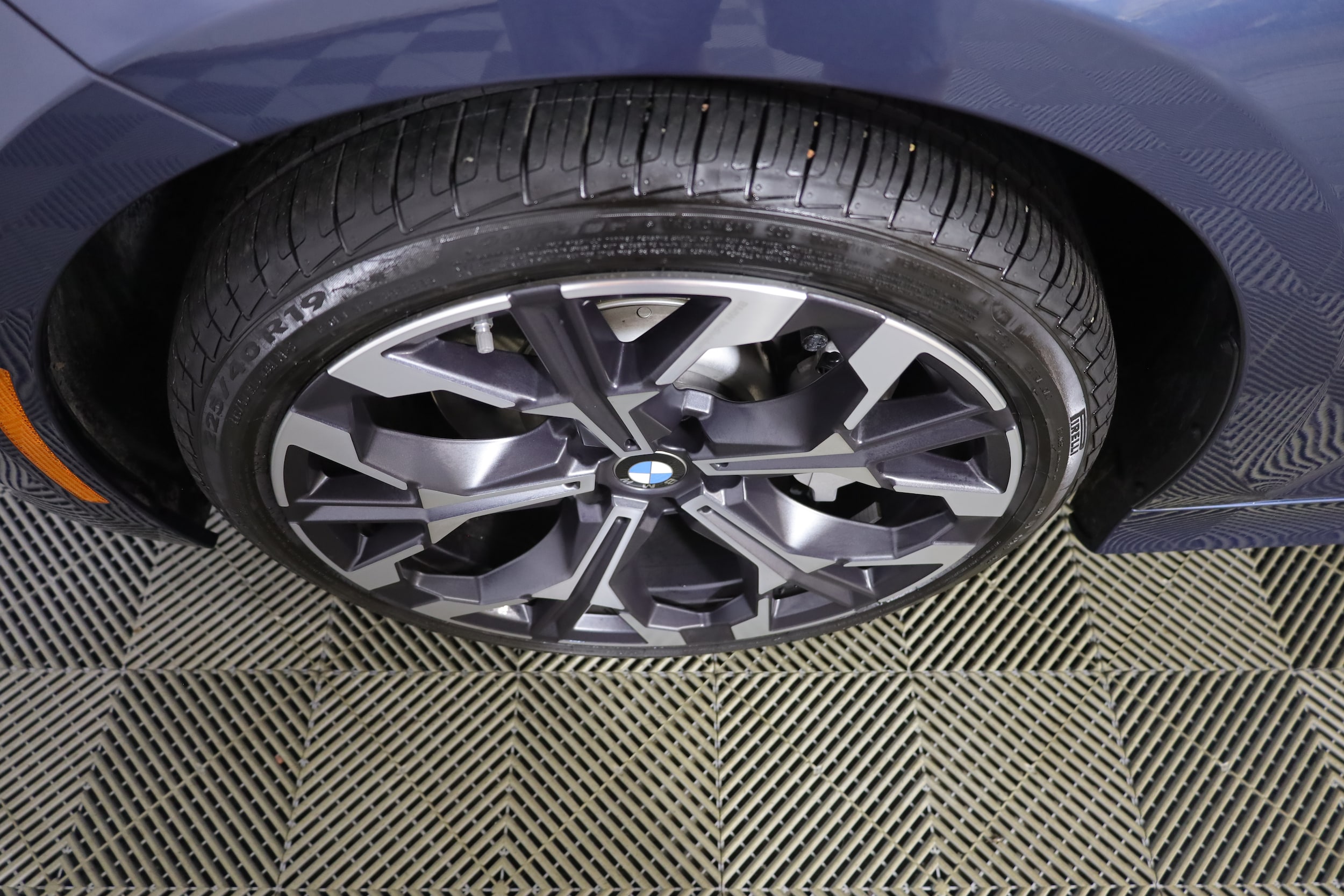 2025 BMW 3 Series 330i - Photo 38