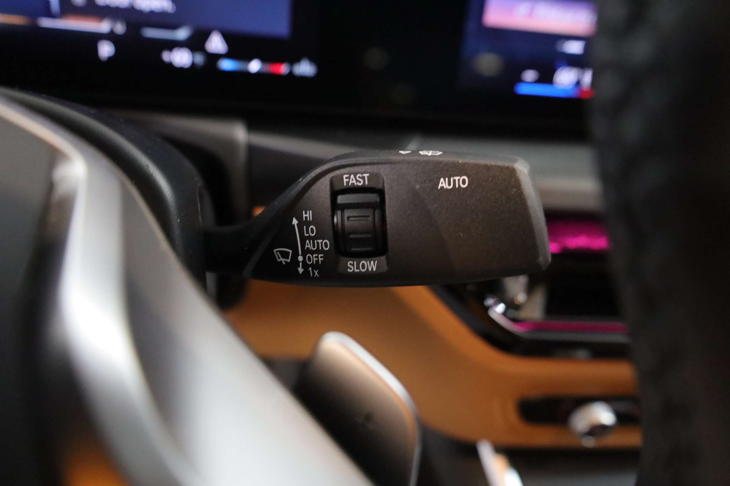 2025 BMW 3 Series 330i - Photo 17
