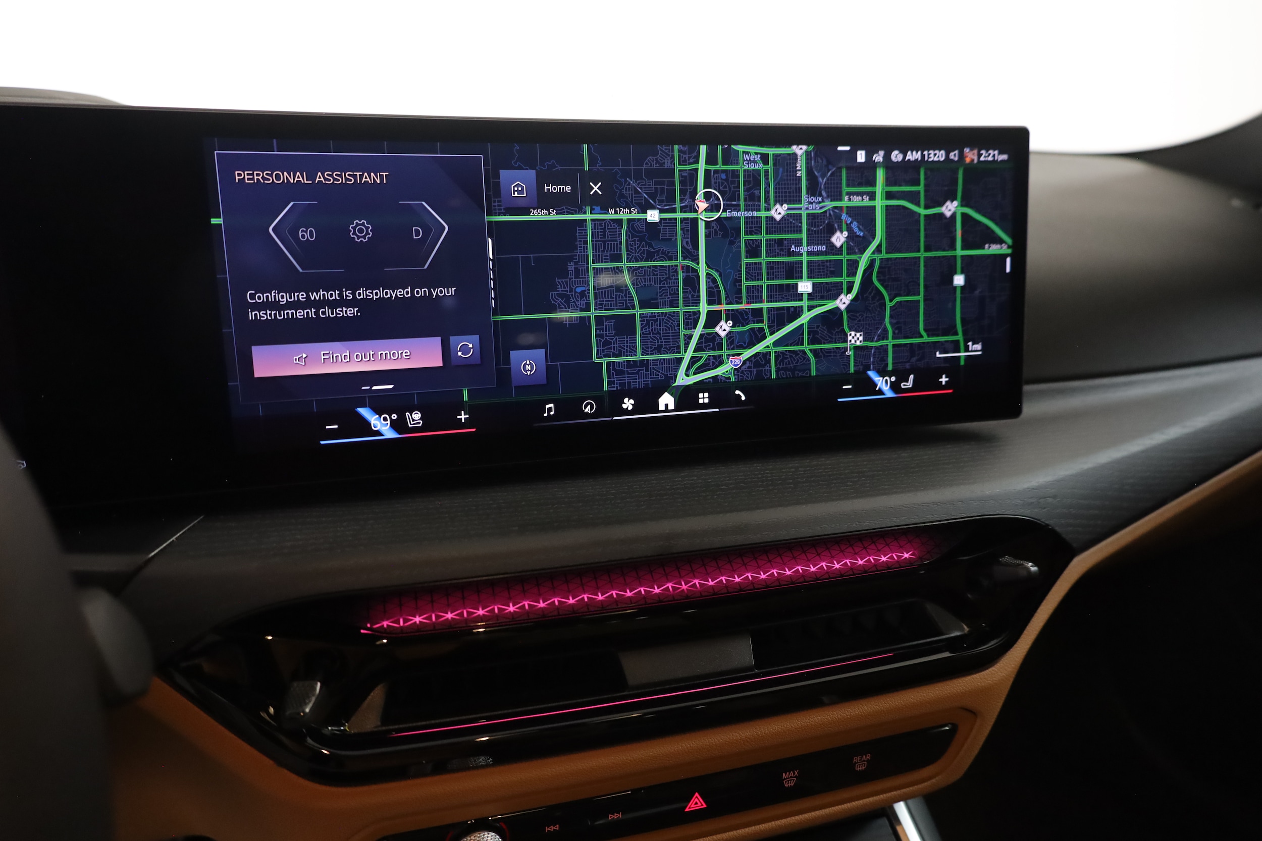 2025 BMW 3 Series 330i - Photo 19