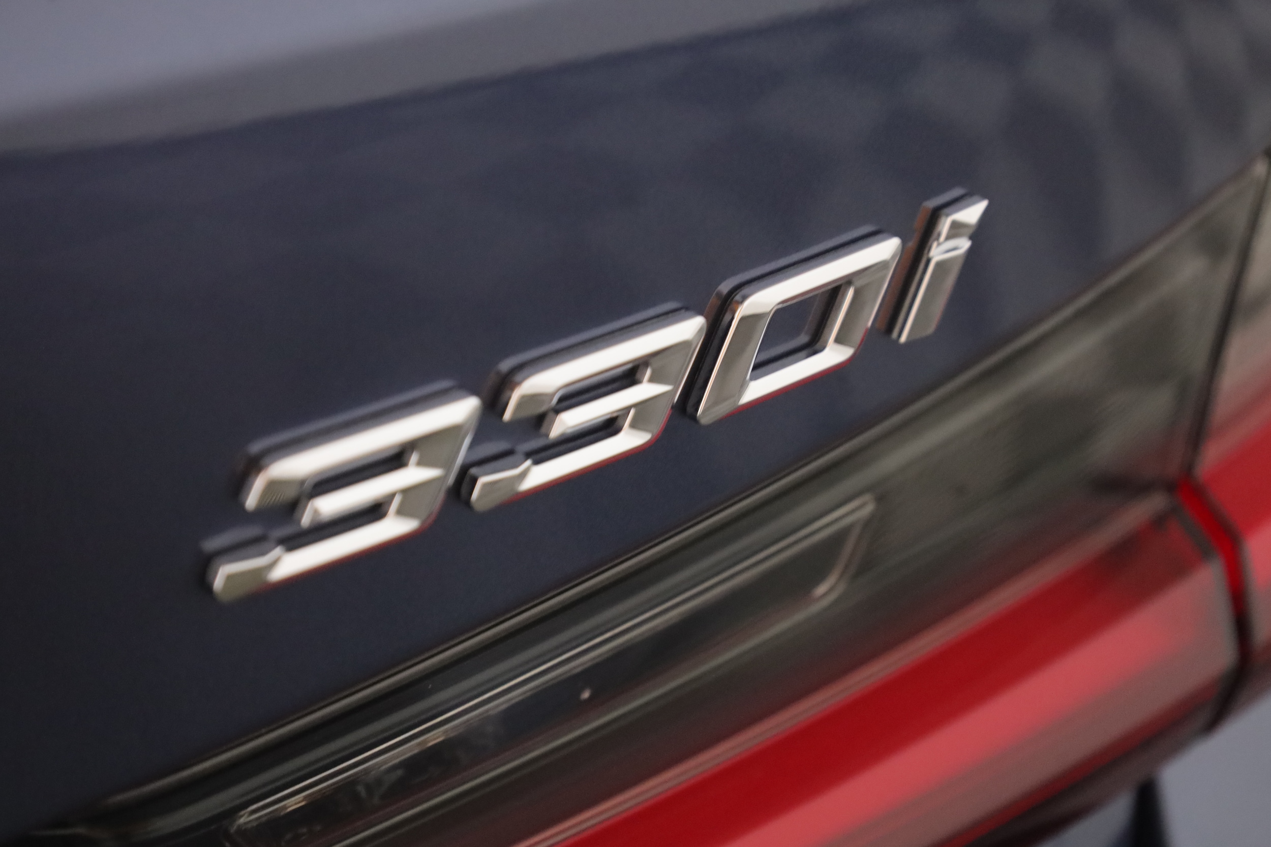 2025 BMW 3 Series 330i - Photo 37