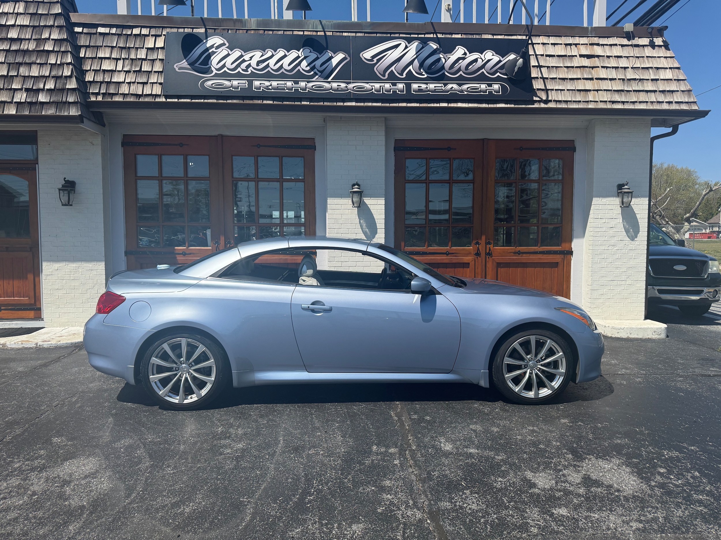2010 INFINITI G 37 Convertible Sport 6MT's photo