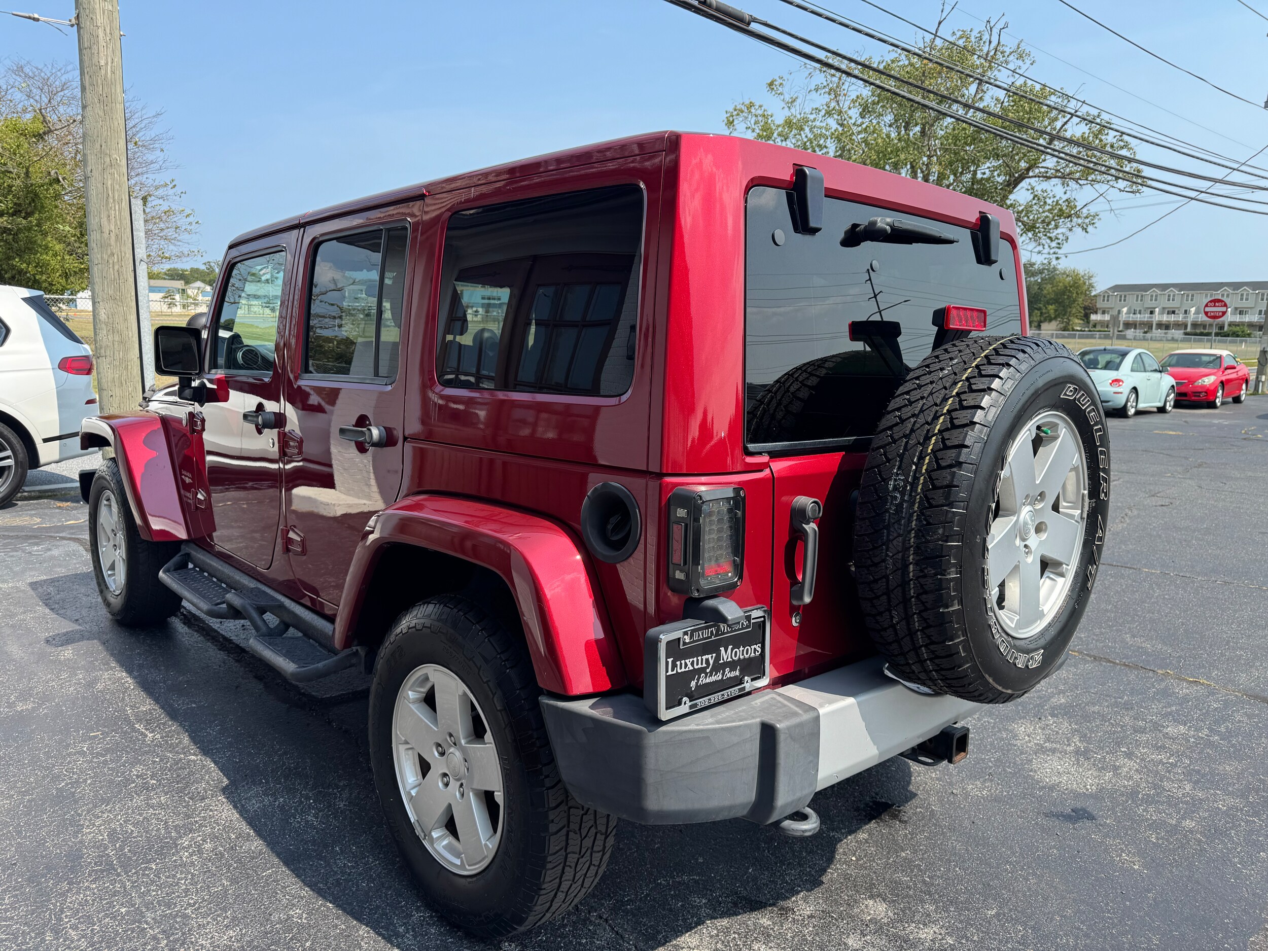 2012 Jeep Wrangler Unlimited Sahara photo 3
