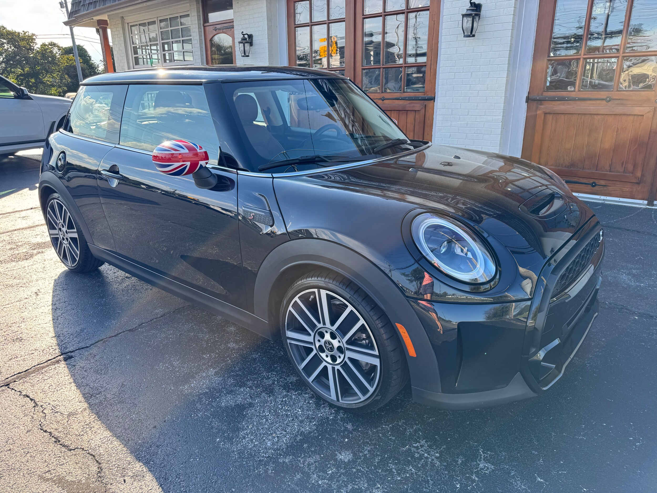 2024 Mini Cooper 2 Door Hardtop S photo 2