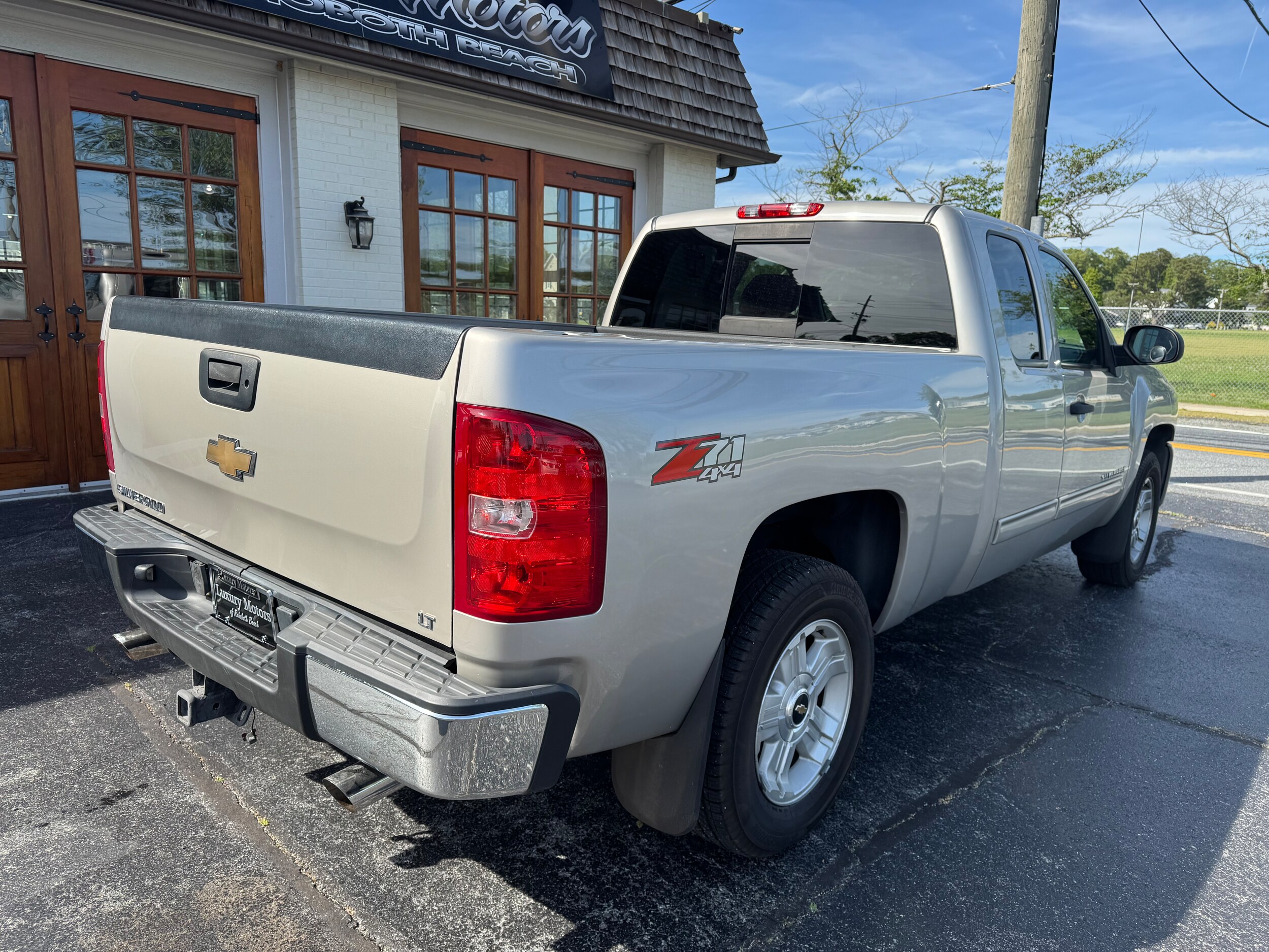2009 Chevrolet Silverado 1500 Work Truck photo 3