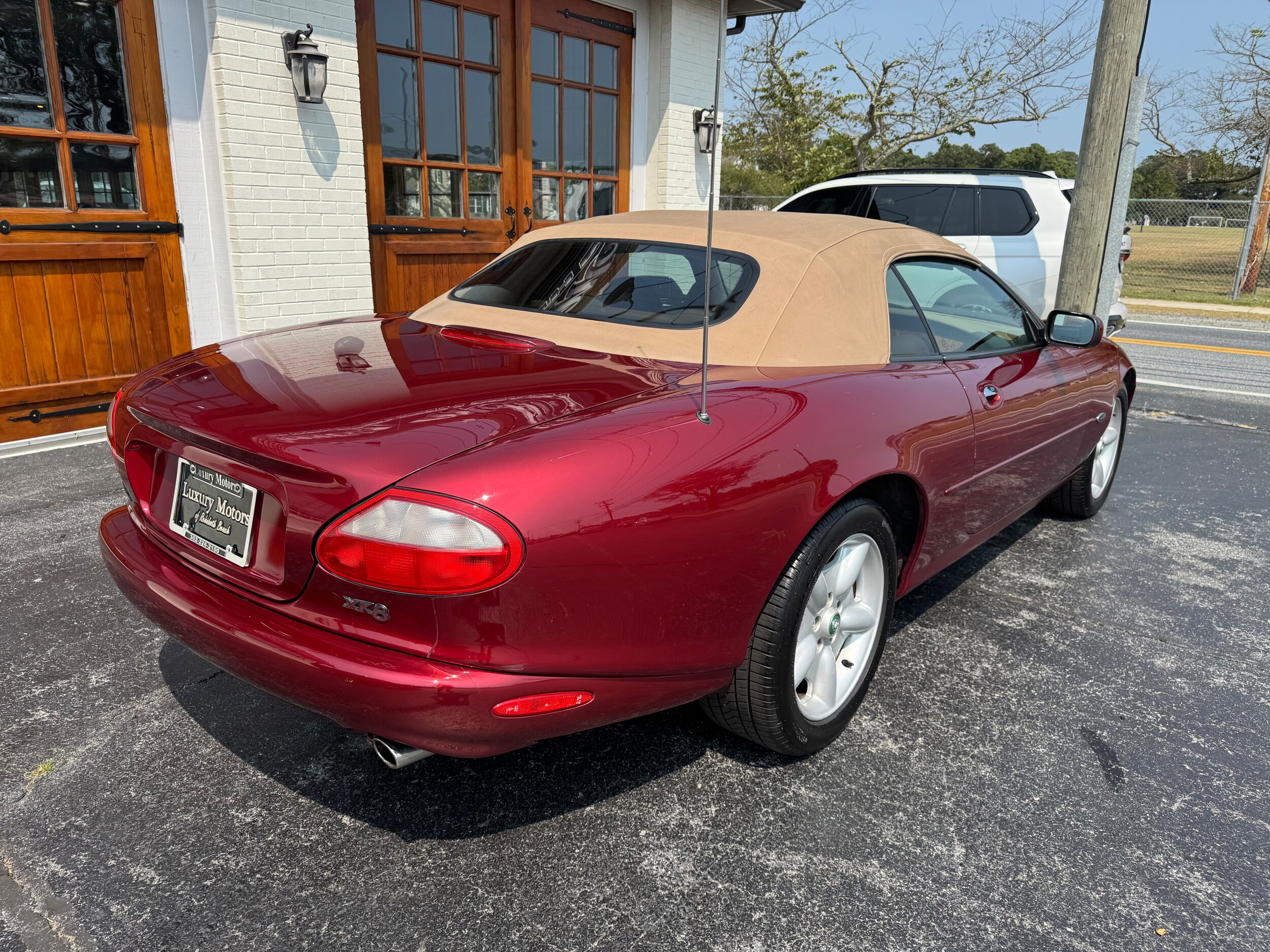 1997 Jaguar XK 8 Base photo 3