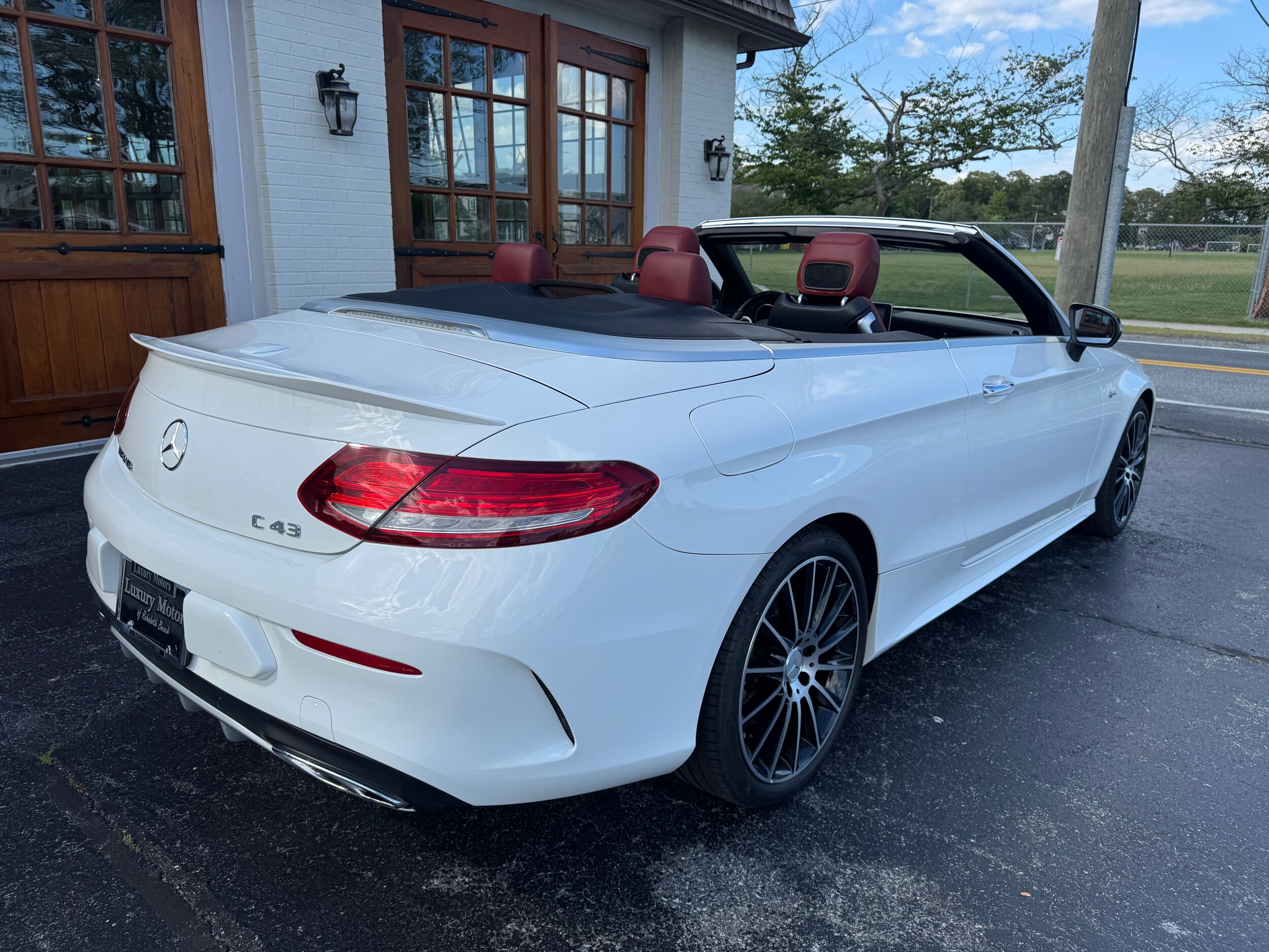 2017 Mercedes Benz C AMG 43 4MATIC photo 4