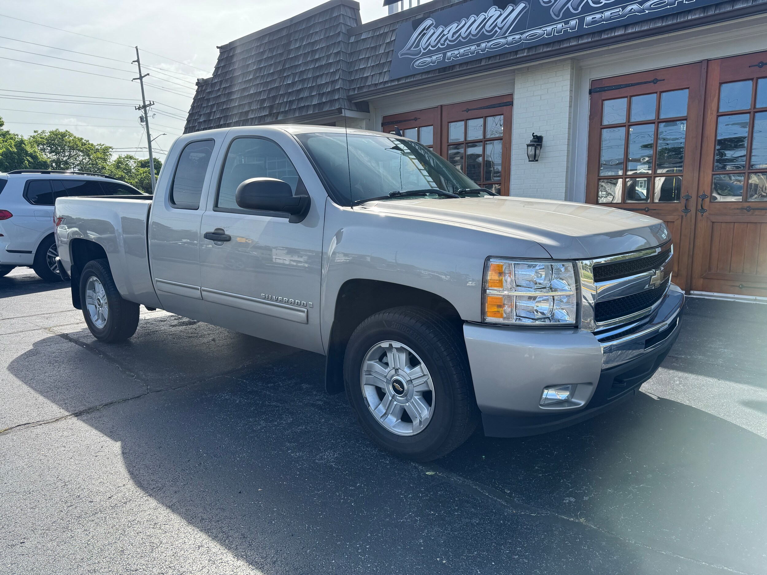 2009 Chevrolet Silverado 1500 Work Truck photo 2