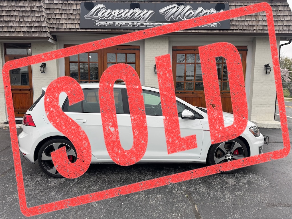 Used 2017 Volkswagen Golf GTI SE 4-Door Hatchback