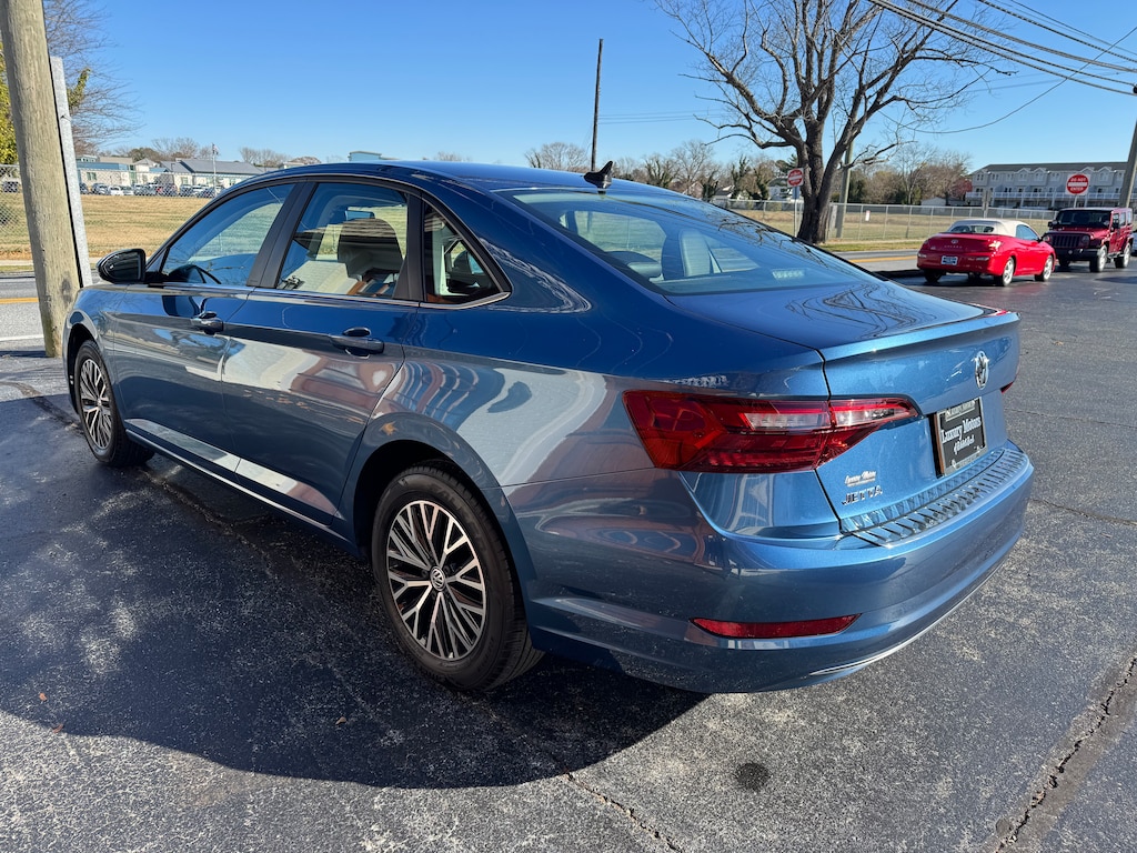 Used 2021 Volkswagen Jetta SE Sedan