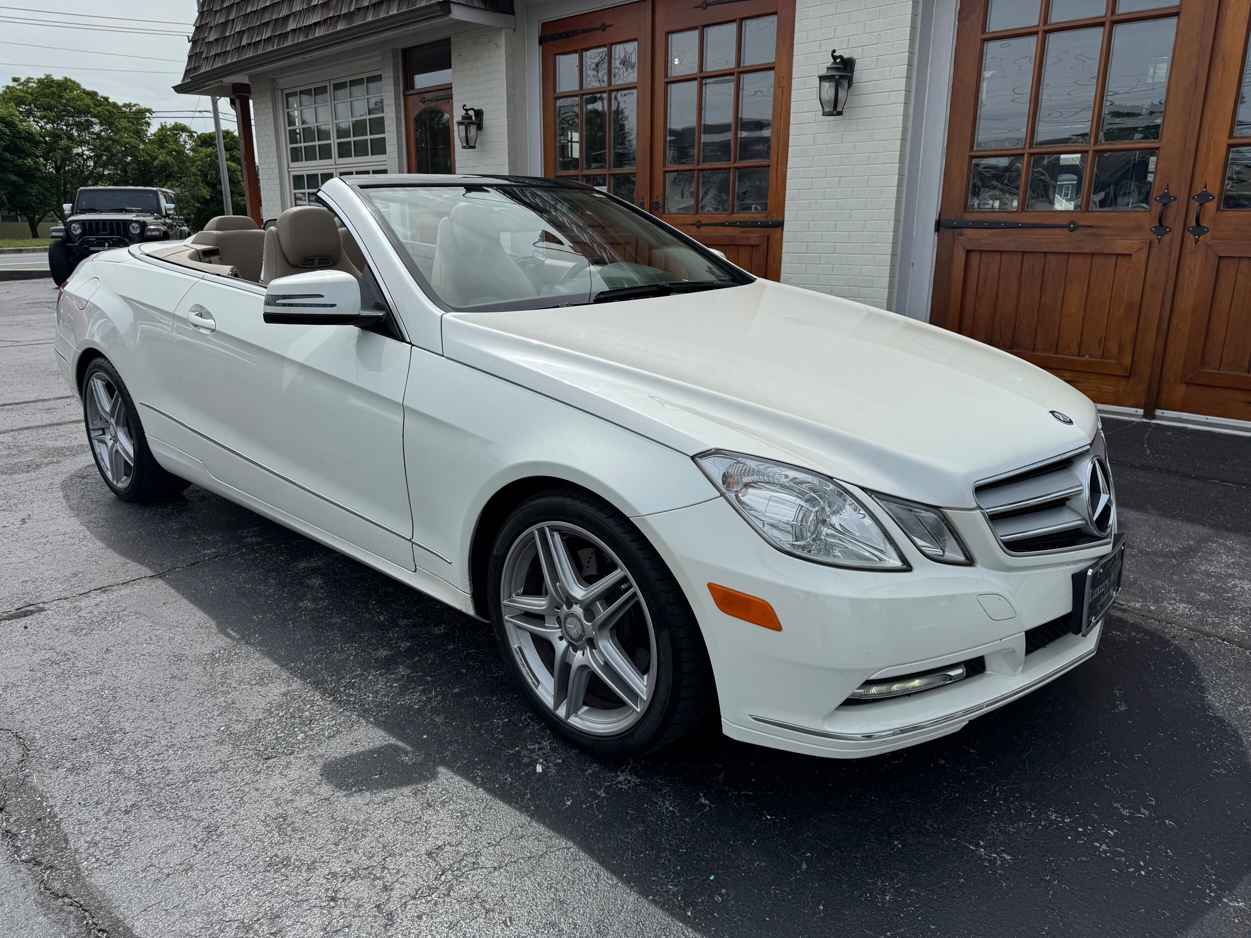 2013 Mercedes Benz E 350 Cabriolet photo 2