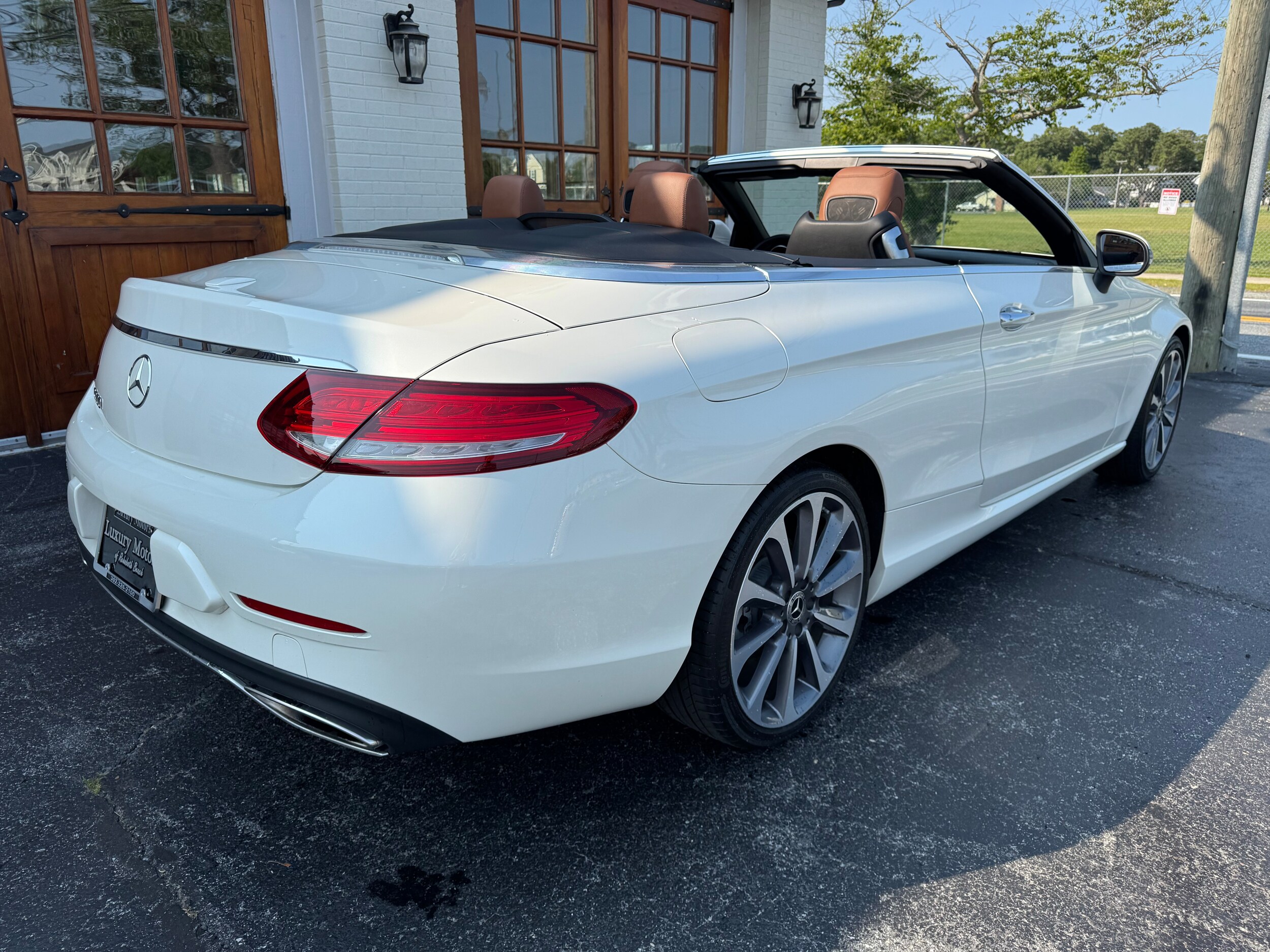 2018 Mercedes Benz C 300 photo 3