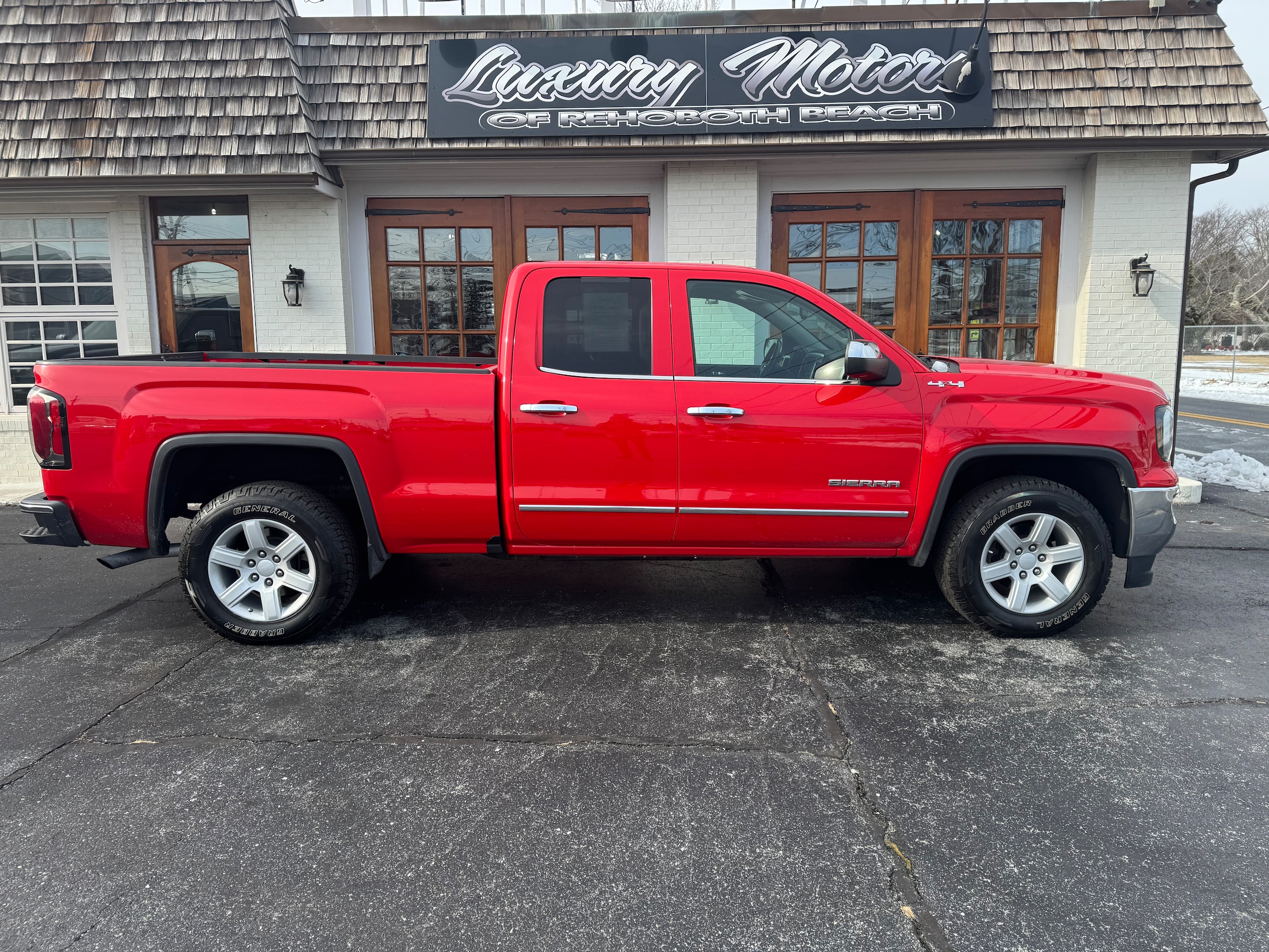 2017 GMC Sierra 4WD Double Cab Standard Box SLT's photo