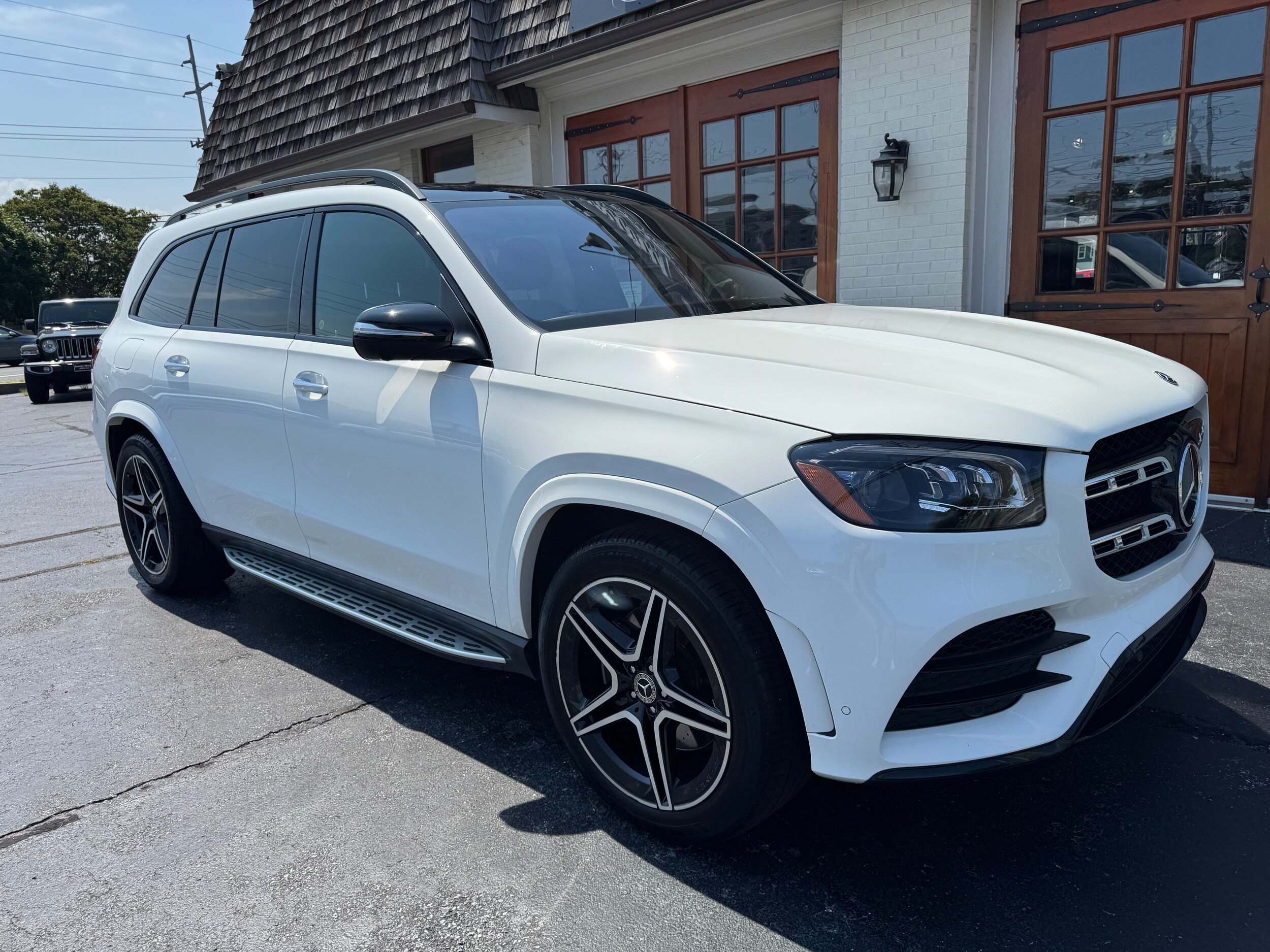 2022 Mercedes Benz GLS 450 4MATIC photo 2