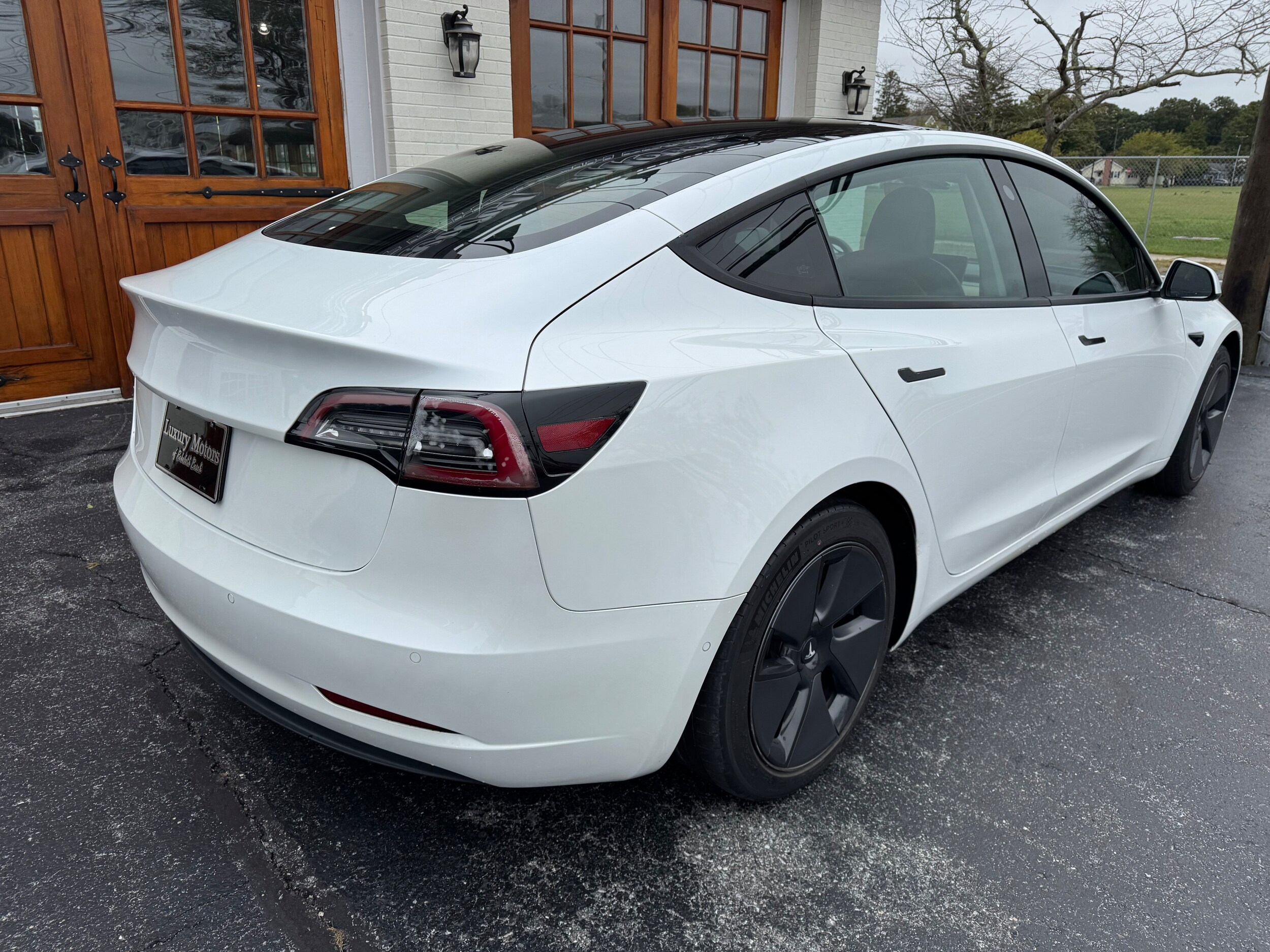 2021 Tesla Model 3 Standard Range Plus photo 3