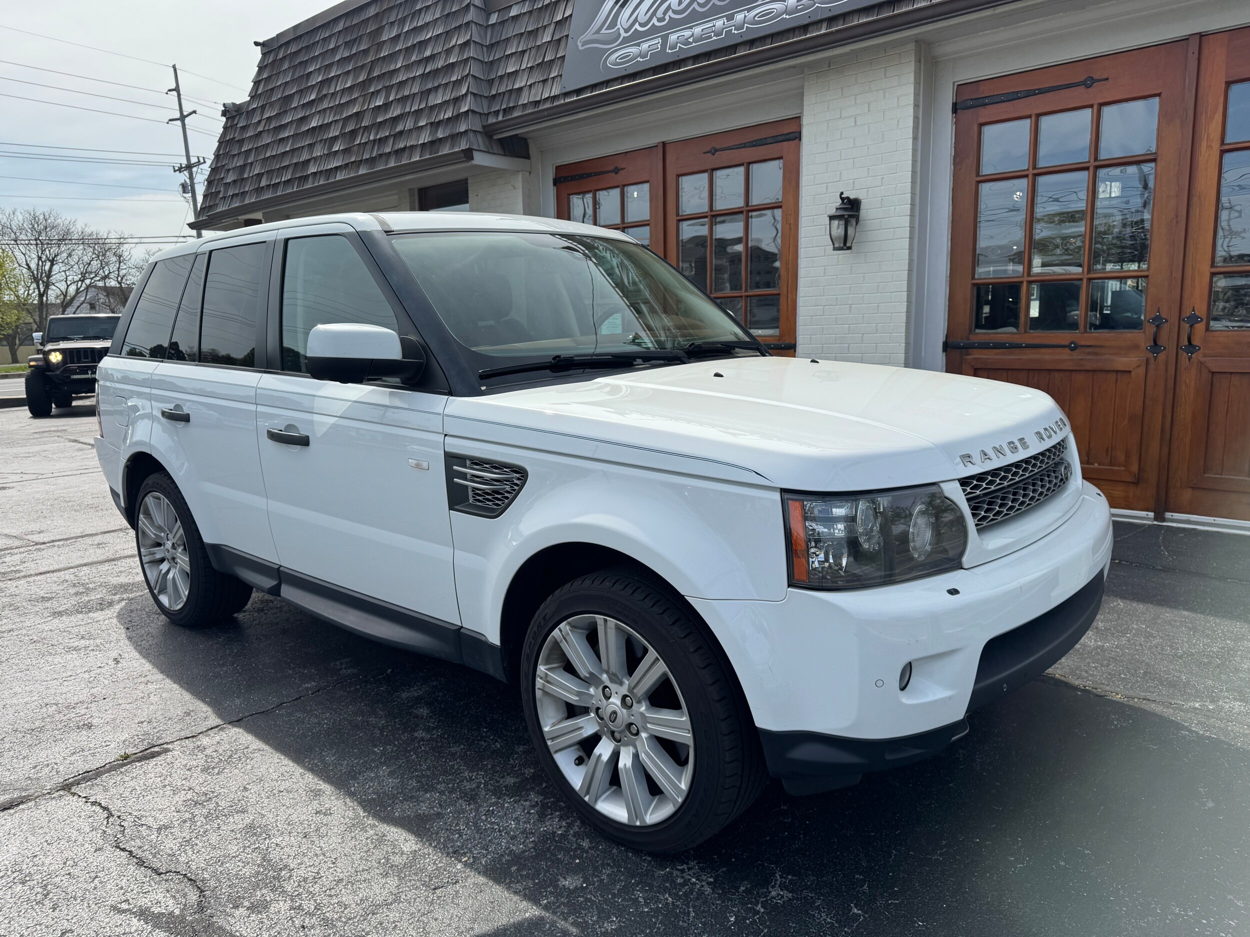 2011 Land Rover Range Rover Sport SuperCharged photo 2
