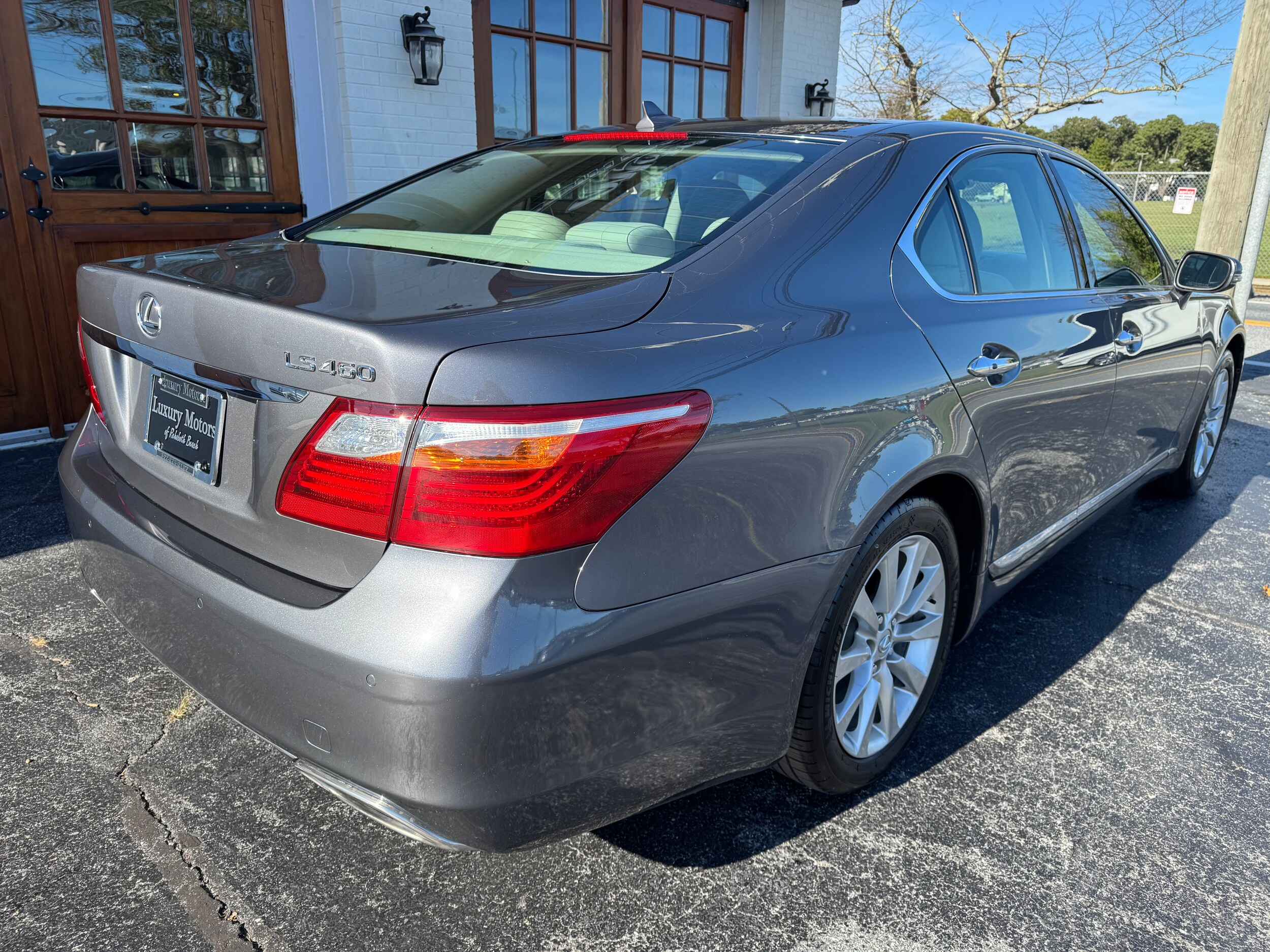 2012 Lexus LS 460 photo 2