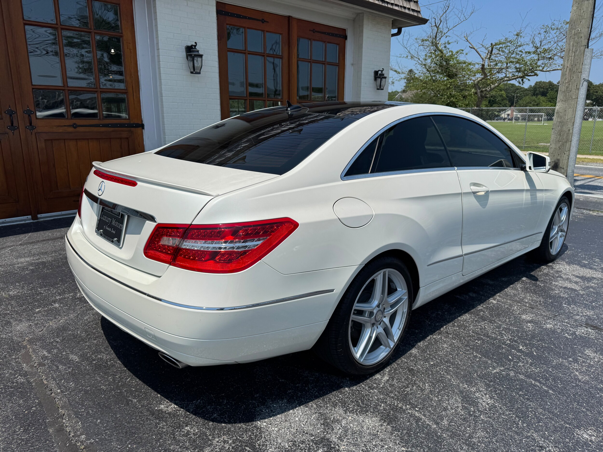 2013 Mercedes Benz E 350 photo 3