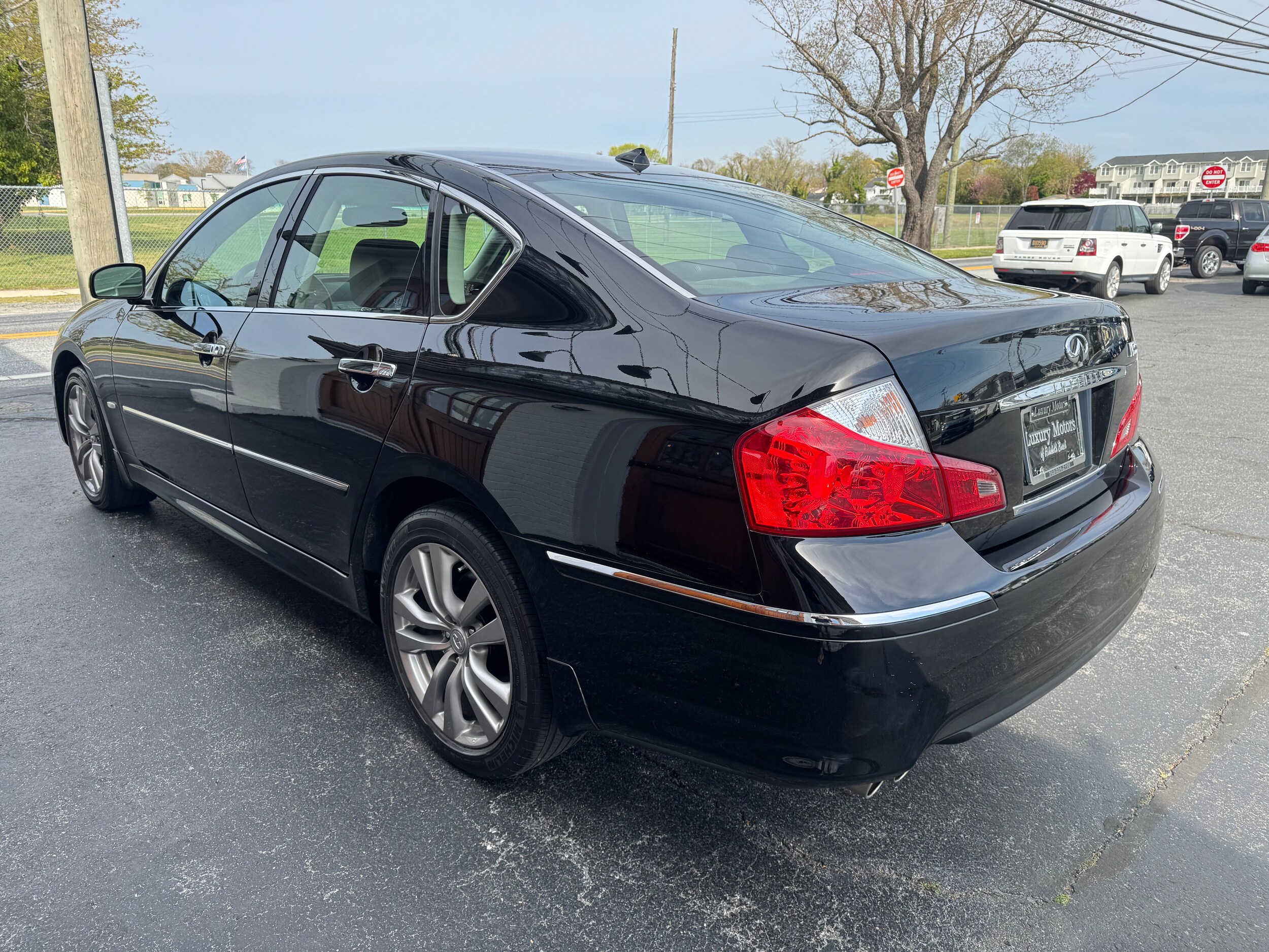 2010 Infiniti Q50 photo 3