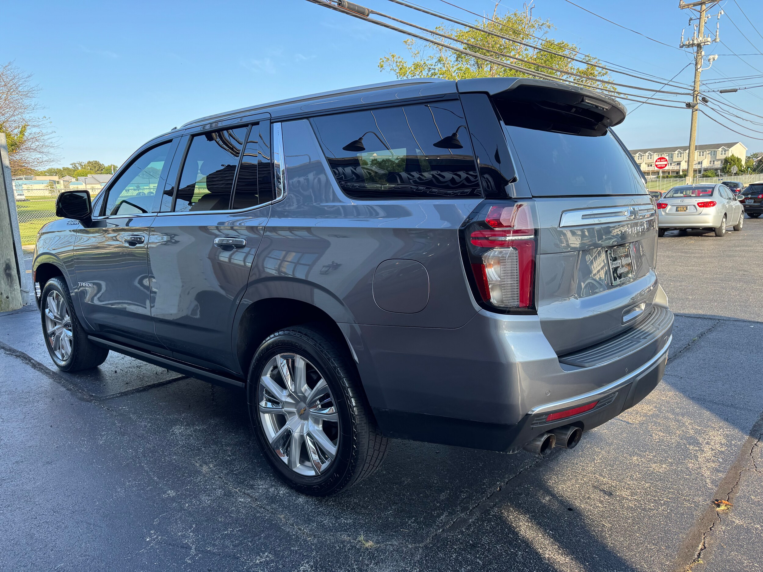 2021 Chevrolet Tahoe High Country photo 3