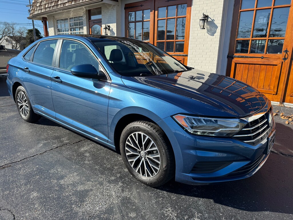 Used 2021 Volkswagen Jetta SE Sedan