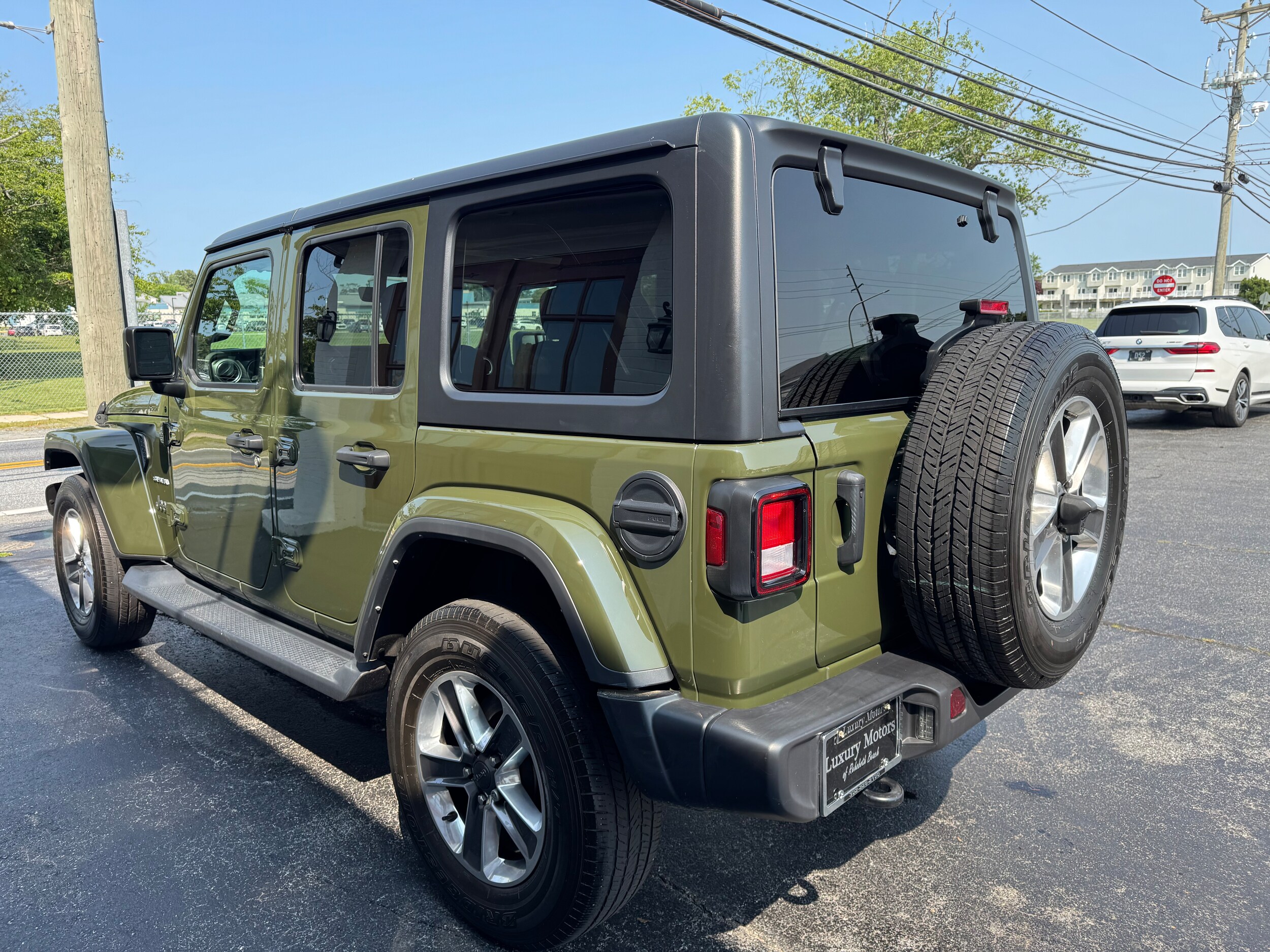 2022 Jeep Wrangler Unlimited Sahara photo 4