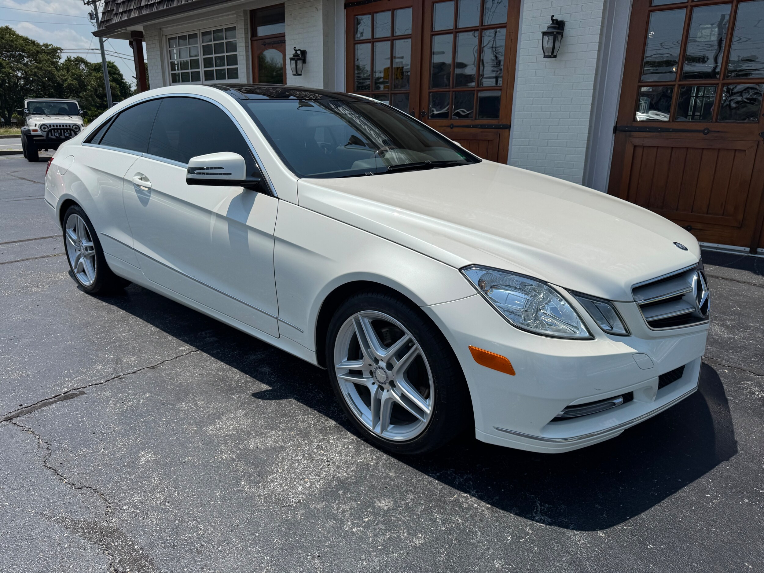 2013 Mercedes Benz E 350 photo 2