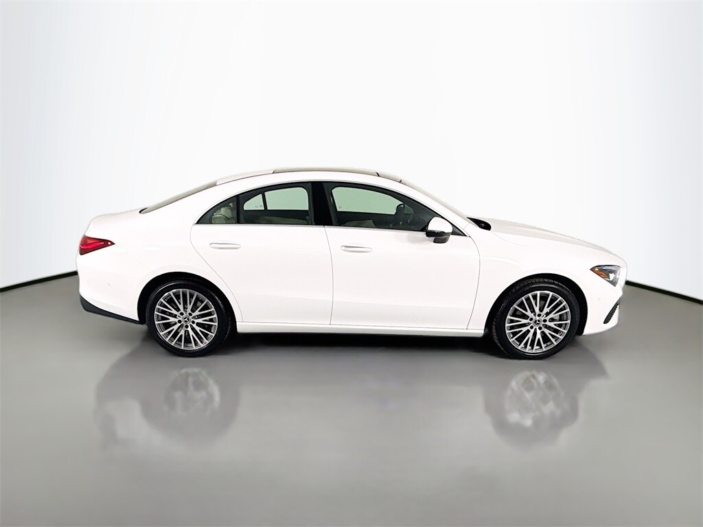 2025 Mercedes Benz CLA 250 4MATIC photo 4