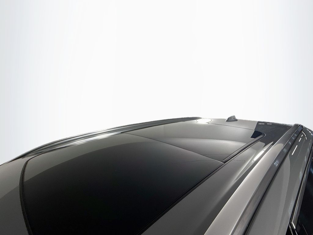 2026 Volvo XC90 Plus - Photo 23