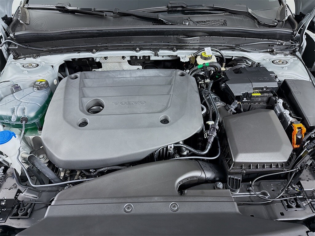 2026 Volvo XC40 Plus - Photo 25