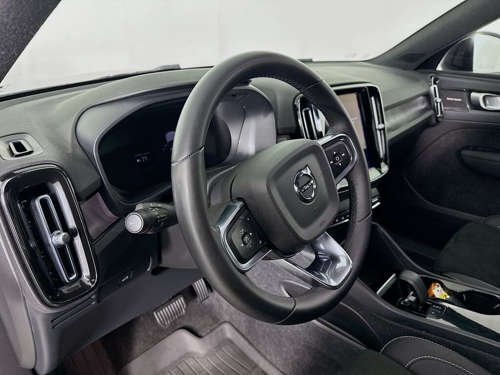Used 2023 Volvo XC40 Recharge Pure Electric Ultimate SUV