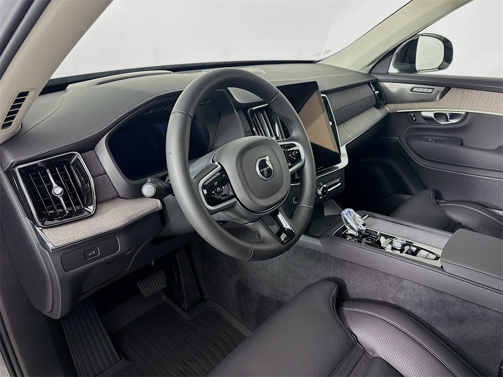 New 2026 Volvo XC90 B6 Ultra Dark Theme 7-Seater SUV