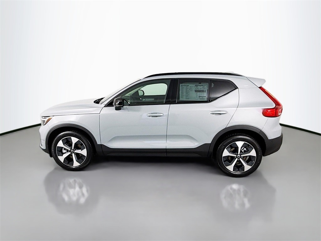 New 2026 Volvo XC40 B5 Plus SUV